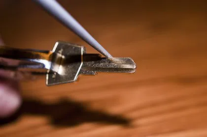 Wellesley MA Locksmith Store Wellesley, MA 781-381-4821 - broken-key-extraction